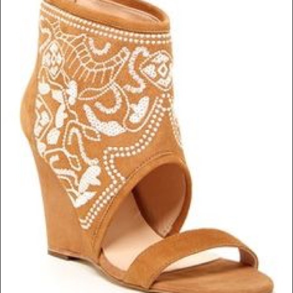 Plomo Shoes - Promo - Paula Embroidered Wedge Sandal